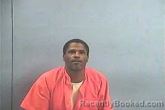 Mugshot of DERAN RAYMOND BISHOP