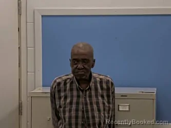 Mugshot of GONZOLLIS CHRISP