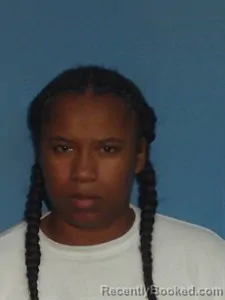 Mugshot of Chireiona Kiyell Mcfadden