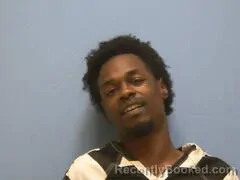 Mugshot of DOMINQUIE NA DIXON