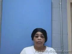 Mugshot of DEVONNIA DENISE HENDERSON