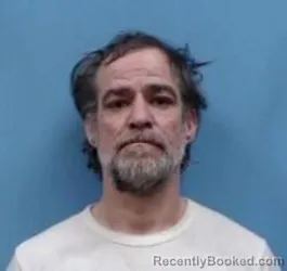 Mugshot of DAVID NEAL FUGITT