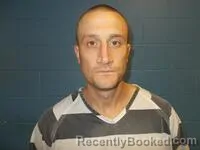 Mugshot of JONATHAN R HOLT