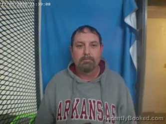 Mugshot of MICHAEL J HARPER