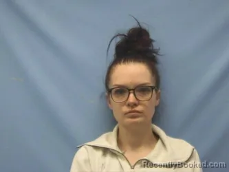 Mugshot of LACEY MARIE COATES