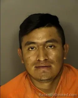 Mugshot of EYMAN DONALDO VELAZQUEZ RODRIGUEZ