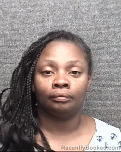 Mugshot of UNA LAKITA HAWTHORNE booked in Horry County, South Carolina on April 4, 2026