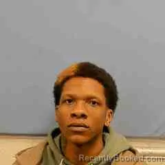 Mugshot of JAQUAN OLIVER