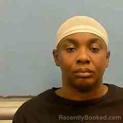 Mugshot of AMANDA LYNCH