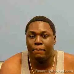 Mugshot of TRAVON SIMMONS