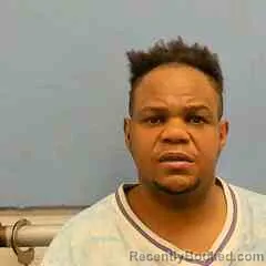 Mugshot of DOMINIQUE WHITESIDE