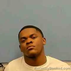 Mugshot of DARIUS CROSS