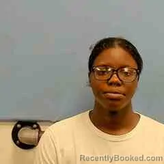 Mugshot of MAKEYIERA OLIVER booked in St Francis County, Arkansas on April 15, 2026