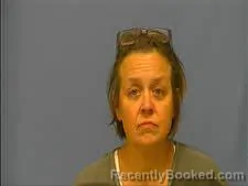 Mugshot of MISTIE OSWALT