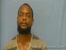 Mugshot of LEROY SUMMONS