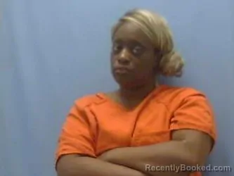 Mugshot of SANTARIA QUNAY JOHNSON