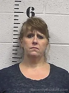 Mugshot of Tracey Rae Ann Hunt