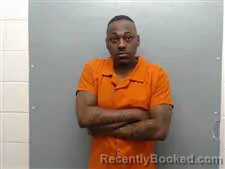 Mugshot of ROBERT DIONTAY MOORE
