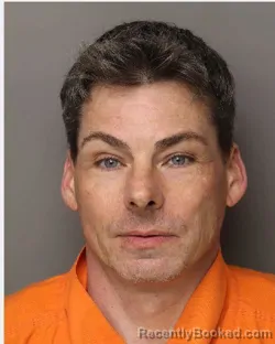 Mugshot of RICHARD LENNOX