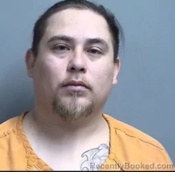 Mugshot of SERGIO FLORES