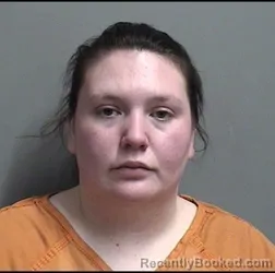 Mugshot of LAUREN MARIE DUGGER