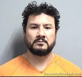 Mugshot of SERGIO CHAVEZ SAUCEDA