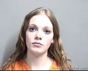 Mugshot of AMAURIE LOUISE MCCULLOUGH