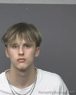 Mugshot of LUKA AARON JAMES TOMIC booked in Dubuque County, Iowa on March 21, 2026