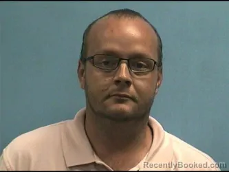 Most wanted individual Derek Wayne Lippincott – Boone County, Arkansas